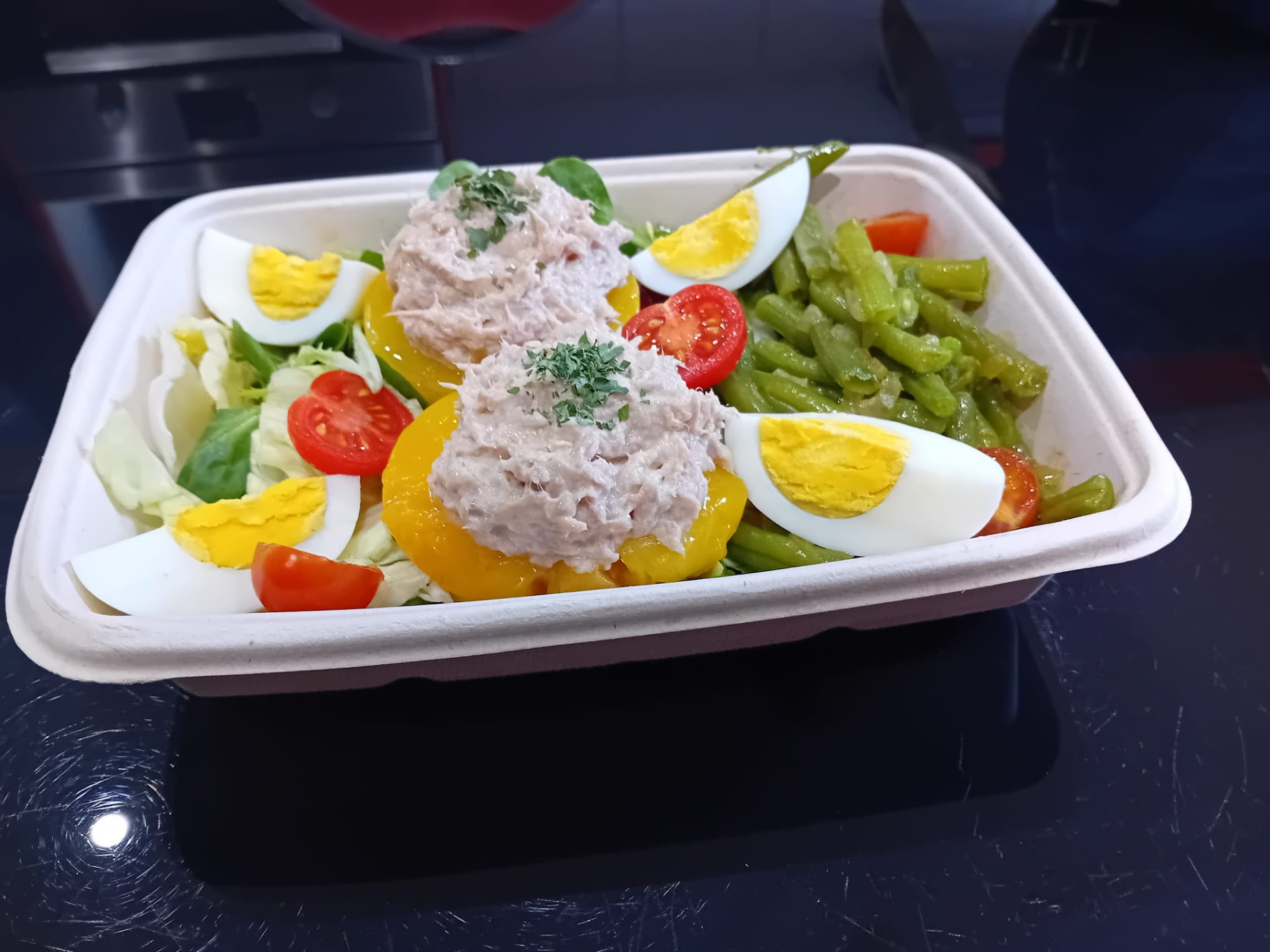 Salade de thon, haricots verts & œuf dur
